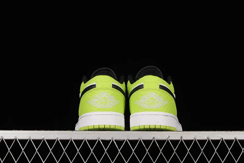 All categories Air Jordan Jordan series basketball shoes Air Jordan 1 Low Z version Air Jordan 1 Low AJ1 Joe 1 Green Snake Low-top cultural basketball shoes DX4446-301